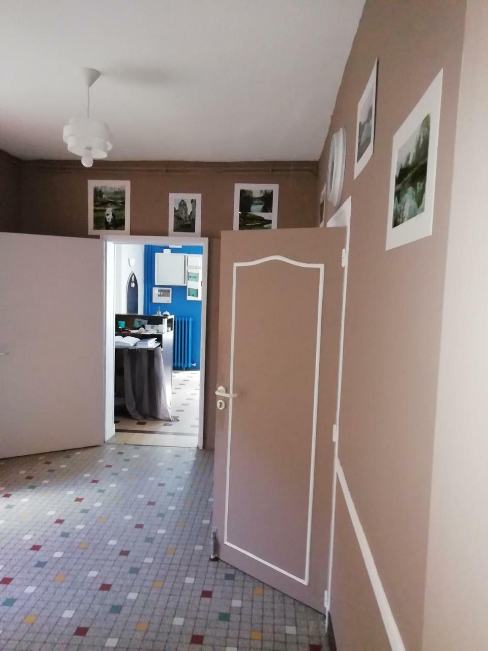 Les Chambres De La Gare 谢尔河畔努瓦耶 外观 照片